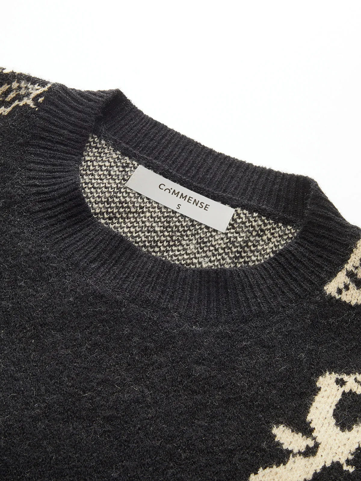 Horse-Patterned Loose Crew Neck Knit Sweater sold by COMMENSE product image thumbnail 4