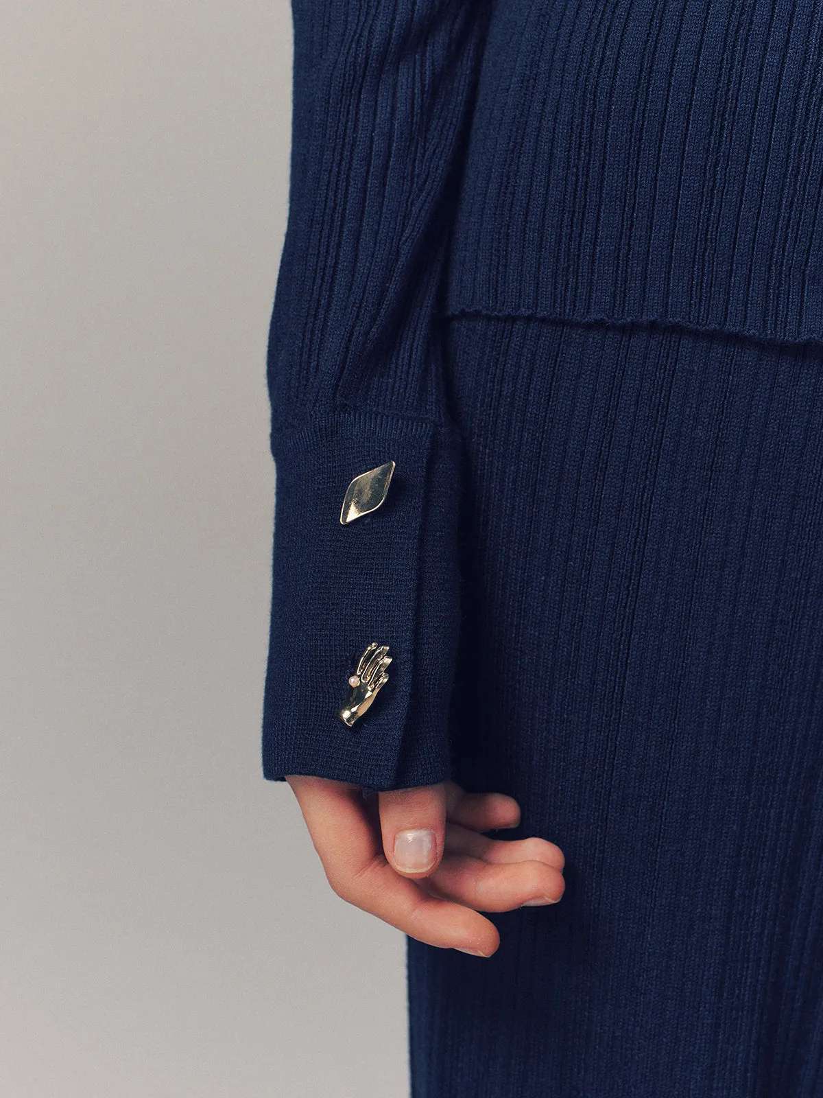 Textured Wool-Blend Collared Cardigan sold by COMMENSE product image thumbnail 3