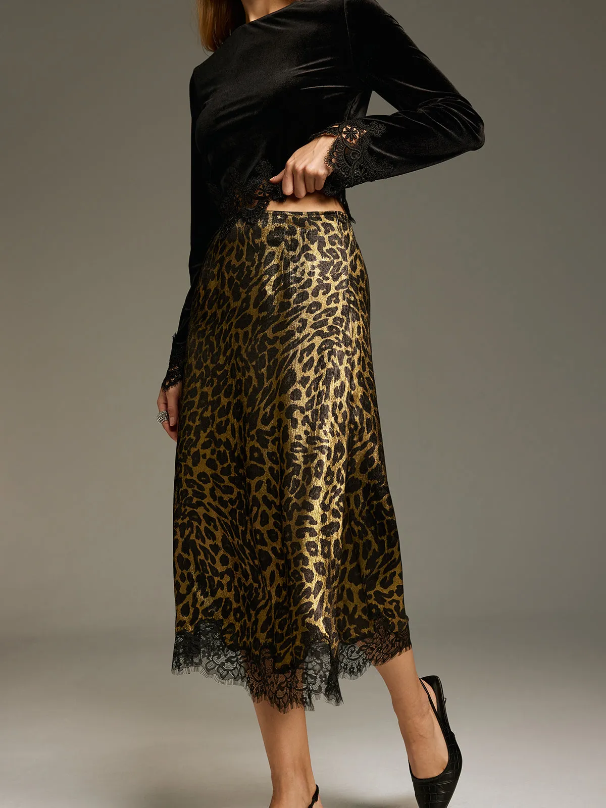 Leopard-Print Lace-Trimmed Midi Skirt sold by COMMENSE product image thumbnail 2