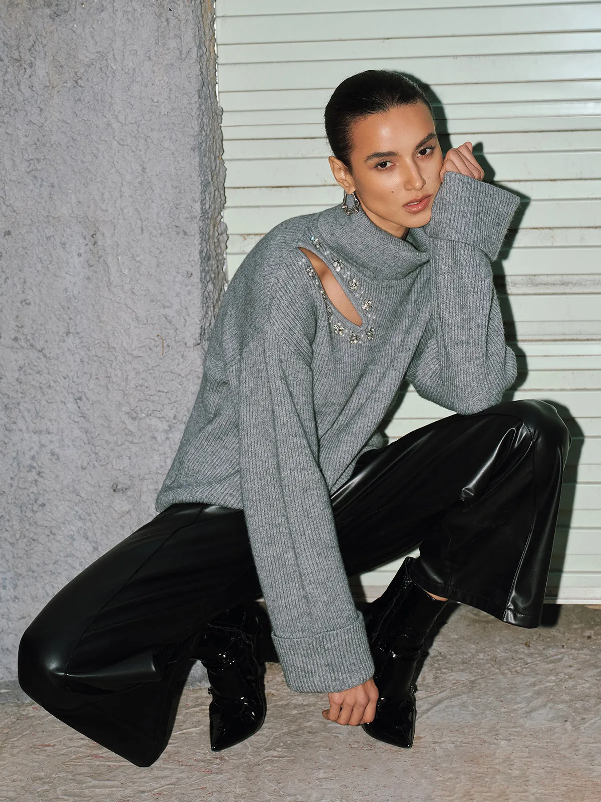 Crystal-Embellished Cut-Out Turtleneck Sweater sold by COMMENSE product image thumbnail 5