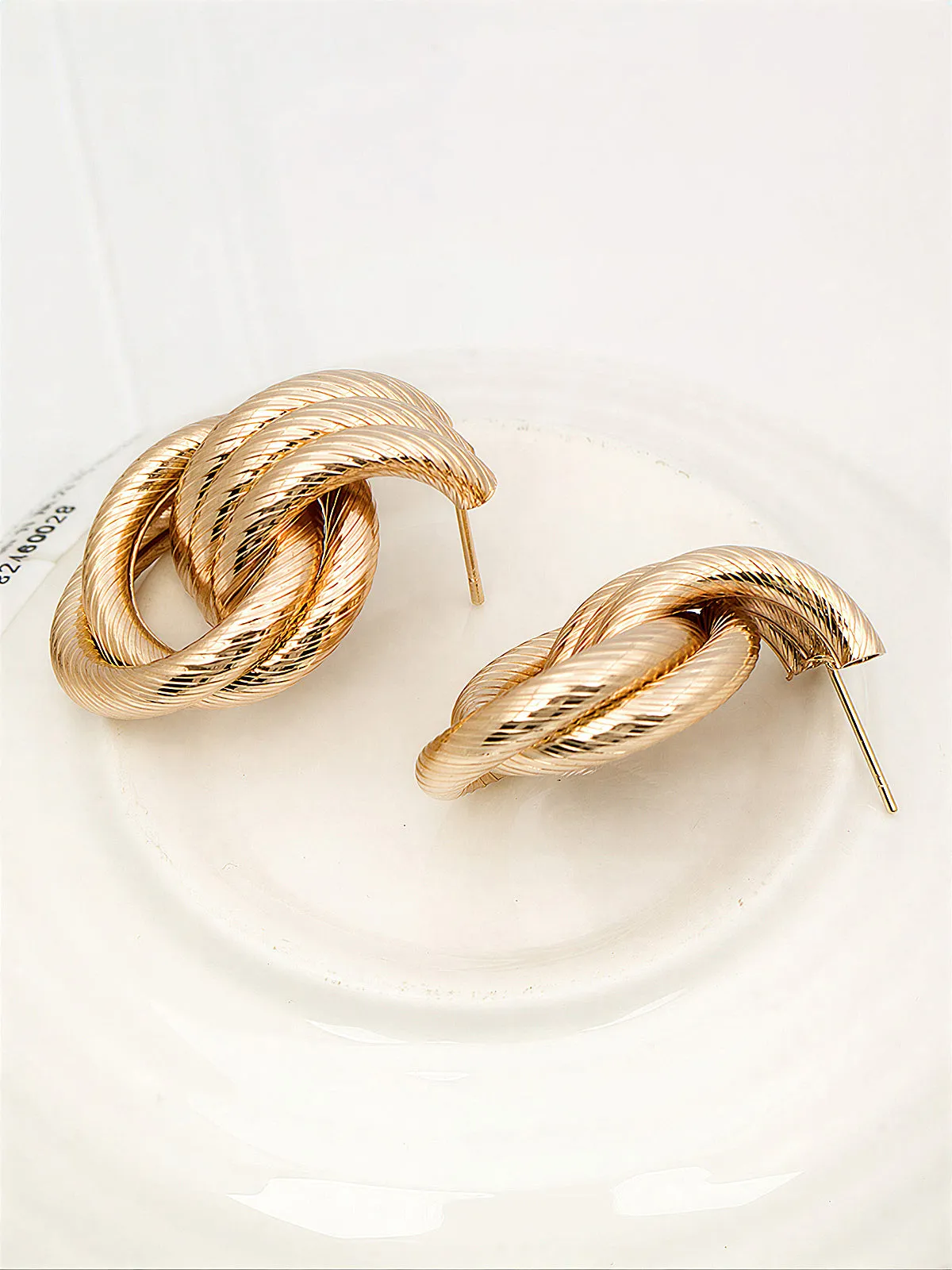 Twisted Rope Knot Hoop Earrings sold by COMMENSE product image thumbnail 2