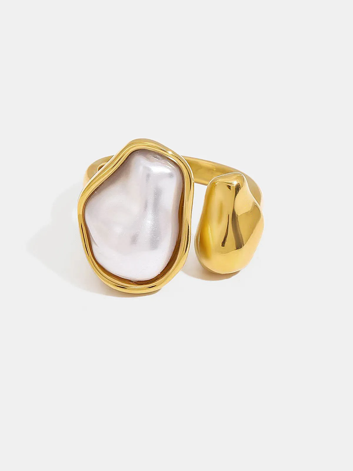 Baroque Pearl Statement Ring sold by COMMENSE product image thumbnail 2