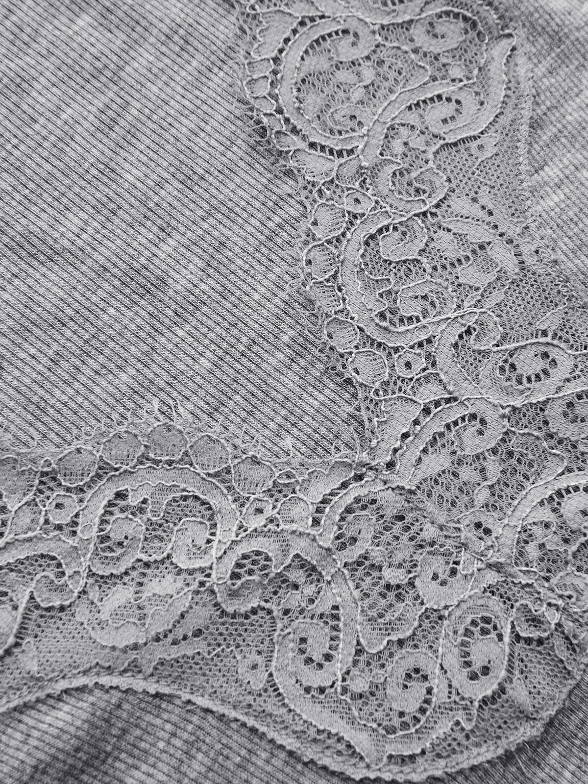 Lace V-Neck Ruched Long-Sleeve Top sold by COMMENSE product image thumbnail 4