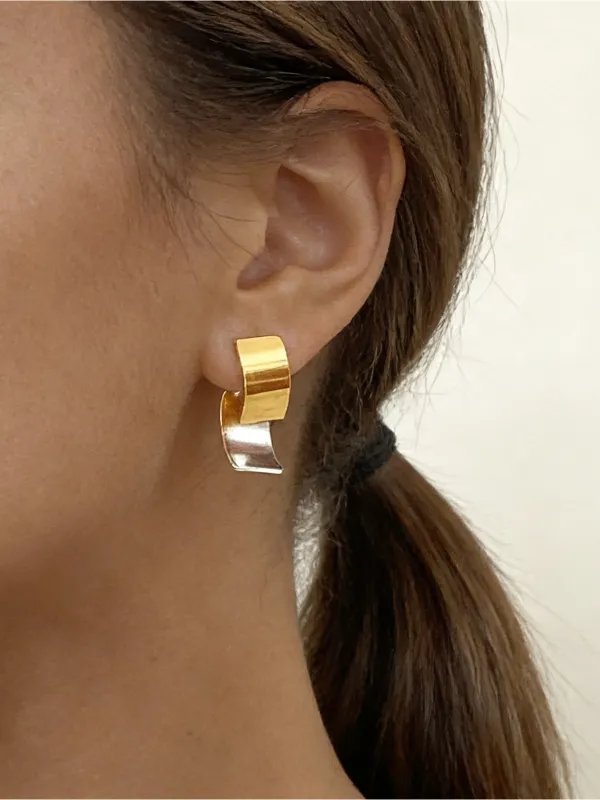 Two-Tone Minimalist Hoop Earrings made by COMMENSE