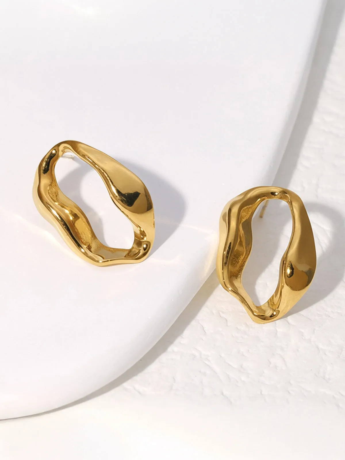Irregular Wavy Hoop Earrings sold by COMMENSE product image thumbnail 3