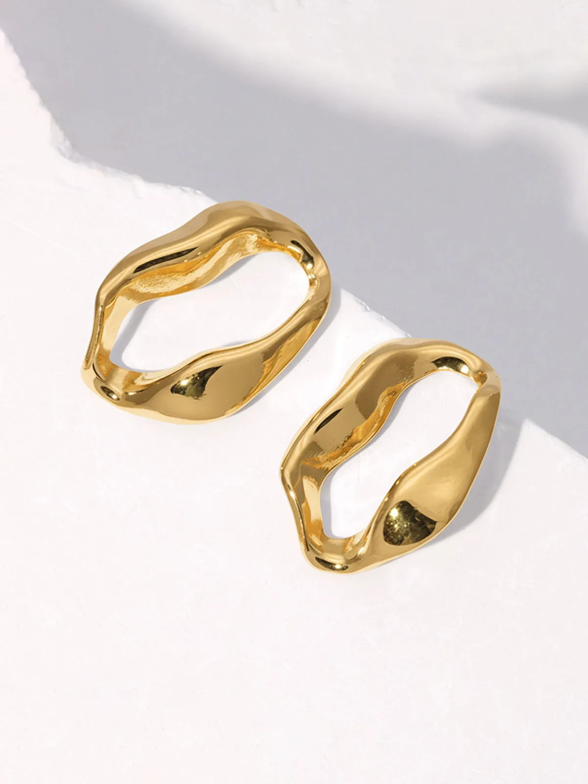 Irregular Wavy Hoop Earrings sold by COMMENSE product image thumbnail 2