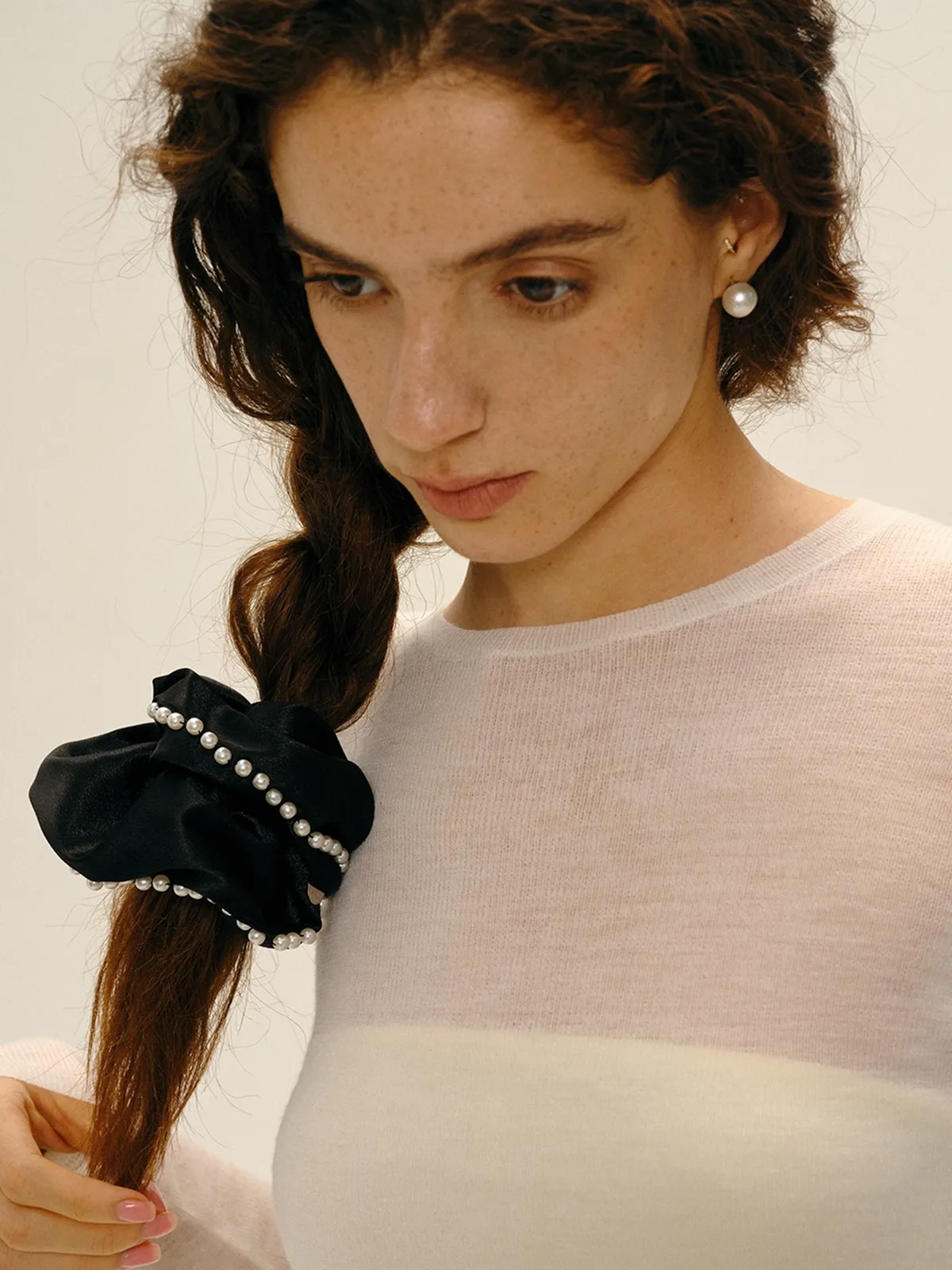 Pearl Trim Satin Scrunchie sold by COMMENSE product image thumbnail 2