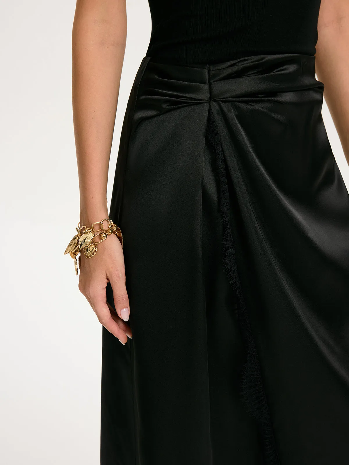 Sleeveless Top & Lace-Trim Satin Skirt Set sold by COMMENSE product image thumbnail 4