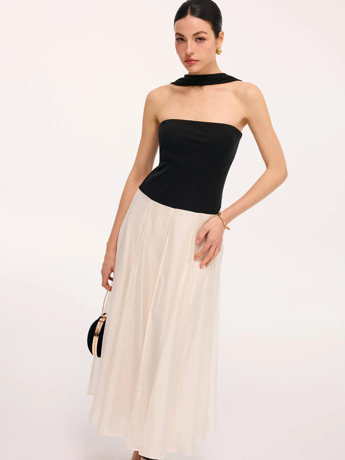 Paneled Design Color-Block Halter Backless Maxi Dress sold by COMMENSE product image thumbnail 5