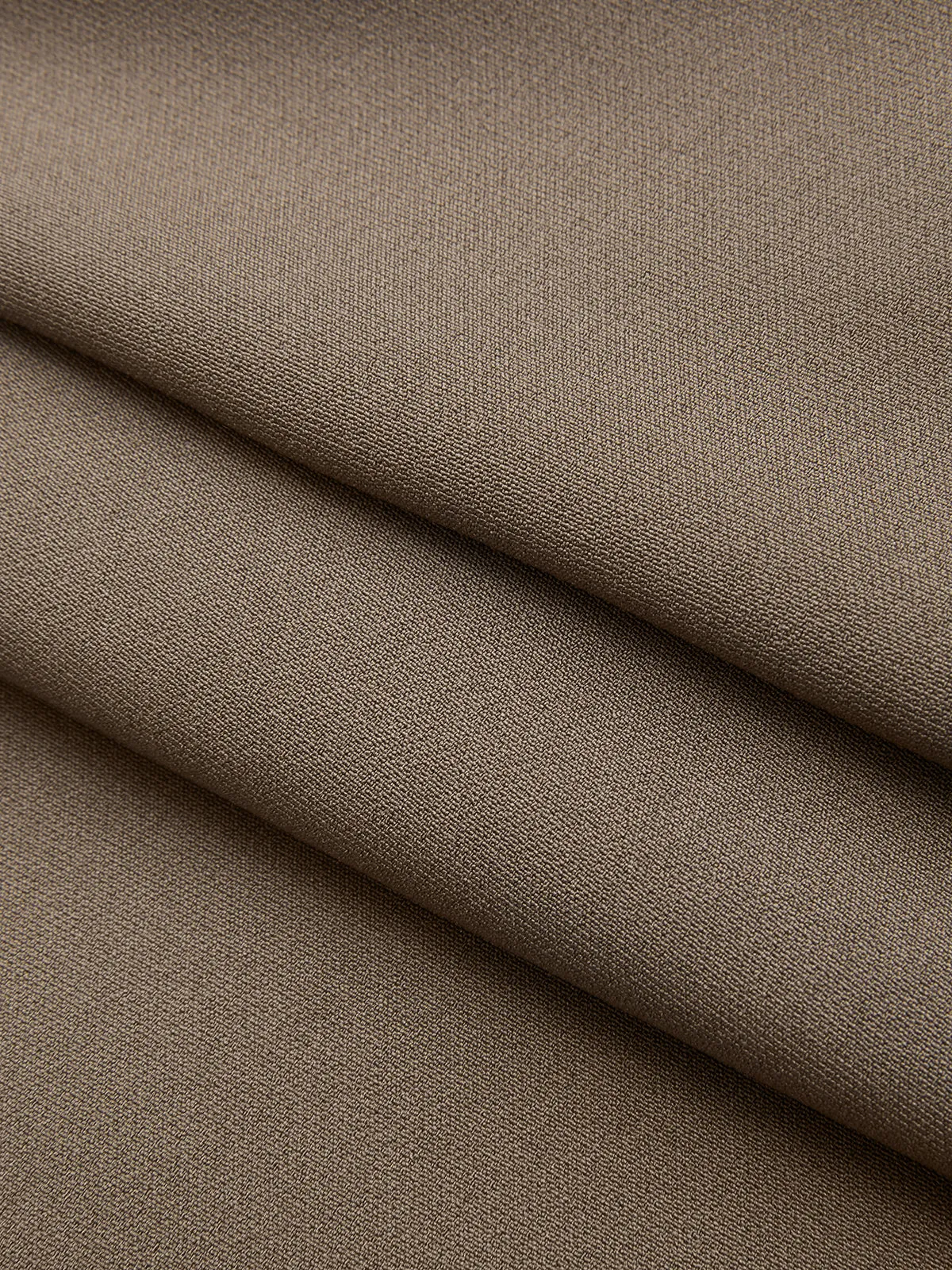 Metal Button Mid-Waist Pleated Shorts sold by COMMENSE product image thumbnail 3