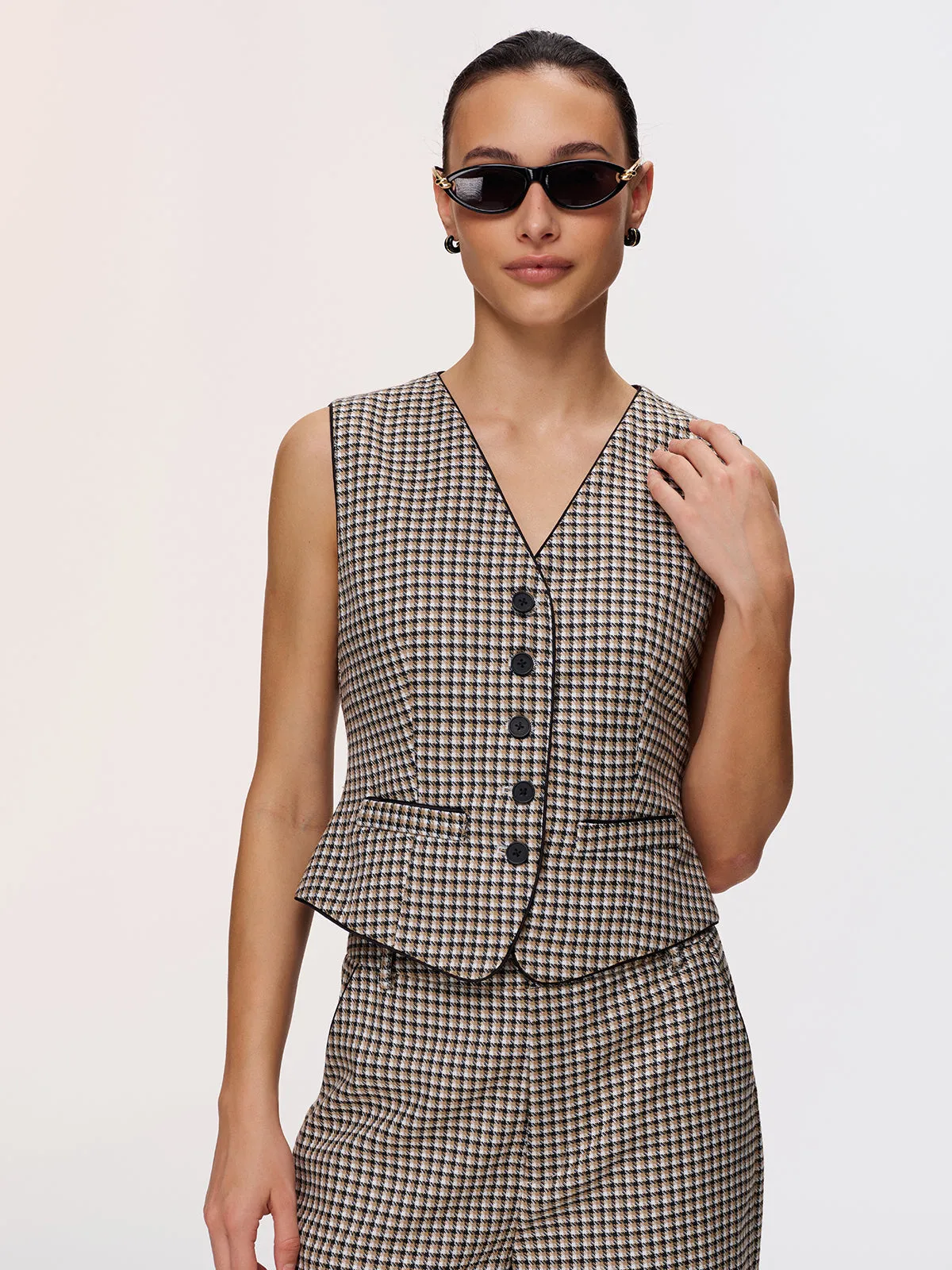 Plaid Vest & Wide Leg Pants Set sold by COMMENSE product image thumbnail 4