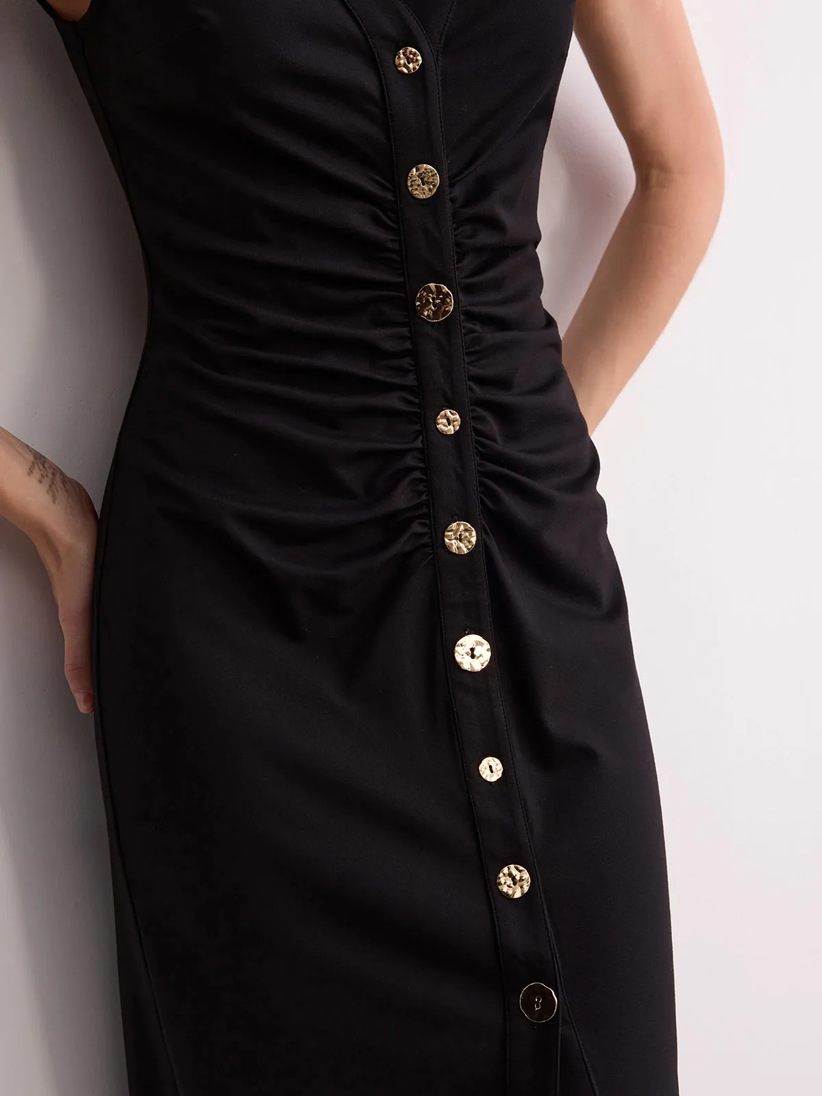 Sleeveless V-Neck Ruched Button-Front Midi Dress sold by COMMENSE product image thumbnail 5