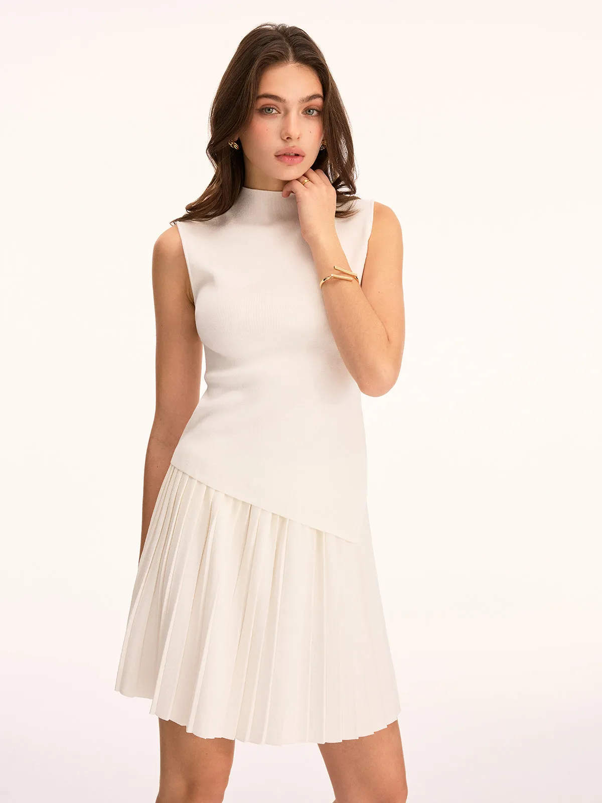 Sleeveless Knit Top & Pleated Mini Skirt Set sold by COMMENSE product image thumbnail 2
