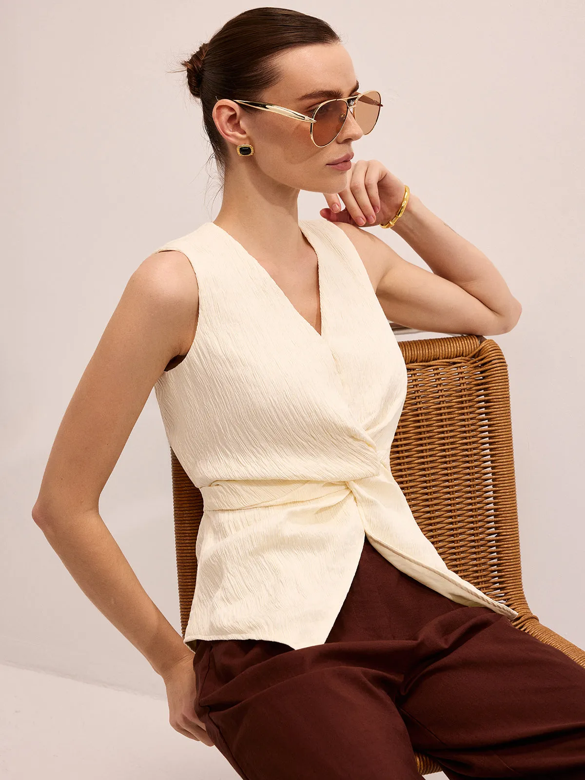 Twisted Sleeveless V-Neck Blouse sold by COMMENSE product image thumbnail 4