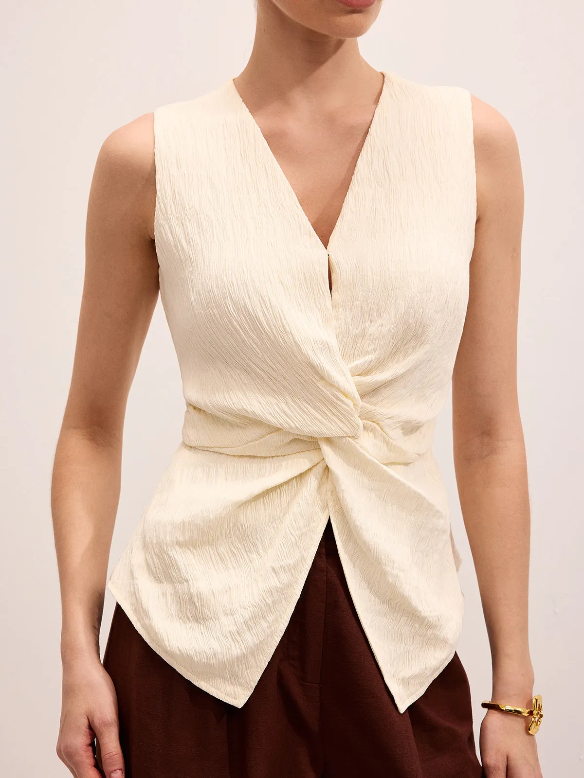 Twisted Sleeveless V-Neck Blouse sold by COMMENSE product image thumbnail 5