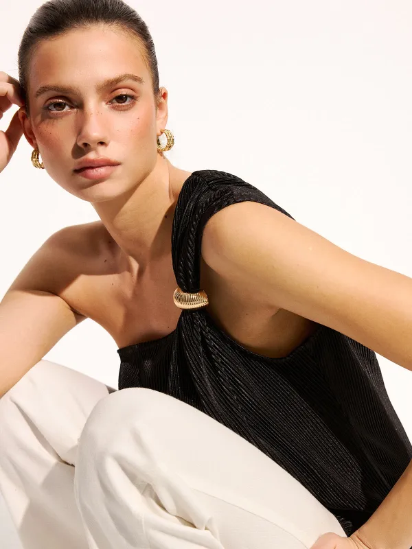 Metal Decor Textured One Shoulder Tank Top made by COMMENSE