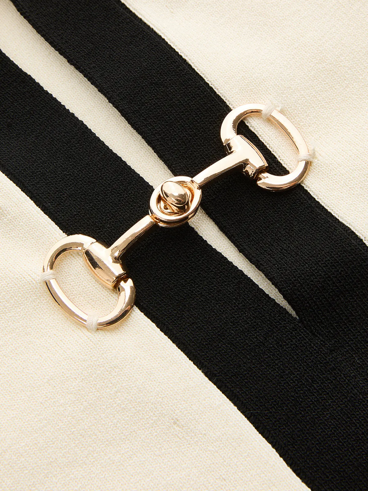 Contrast Trim Horsebit Sleeveless Knit Top sold by COMMENSE product image thumbnail 4