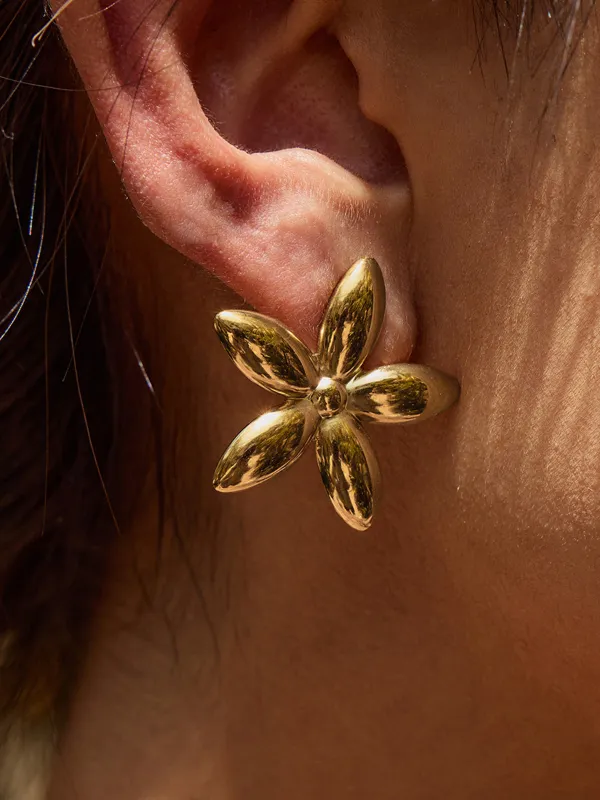Five-Petal Flower Stud Earrings made by COMMENSE