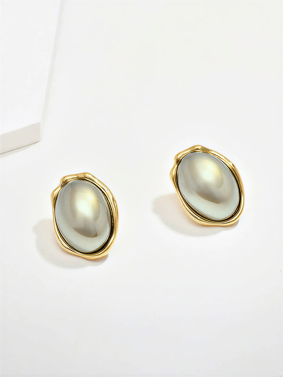Irregular Frame Oval Stud Earrings sold by COMMENSE product image thumbnail 2