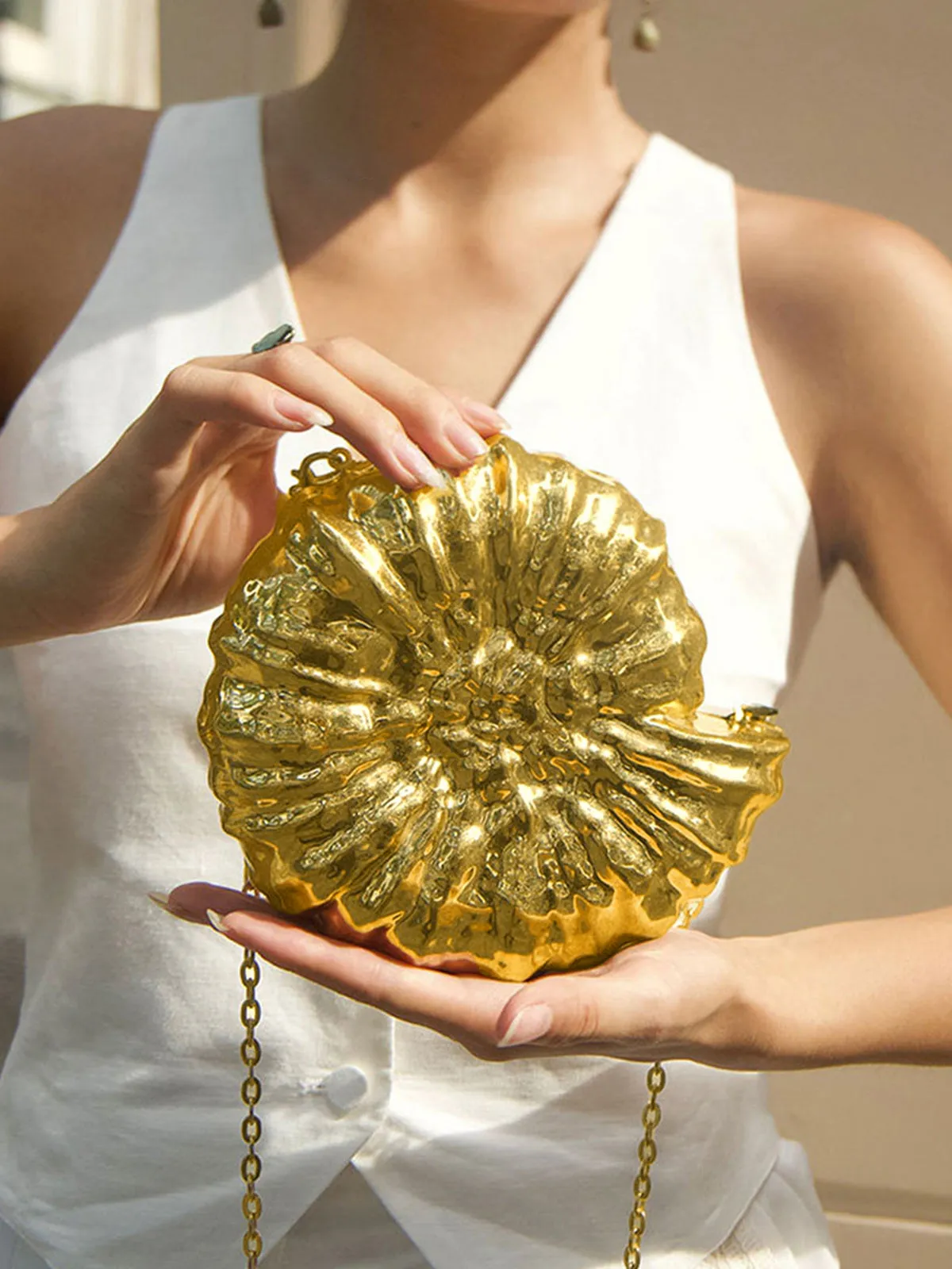 Conch Shell Shaped Clutch Bag sold by COMMENSE product image thumbnail 4
