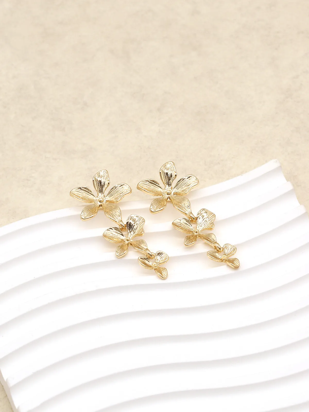Cascading Flower Dangle Earrings sold by COMMENSE product image thumbnail 3