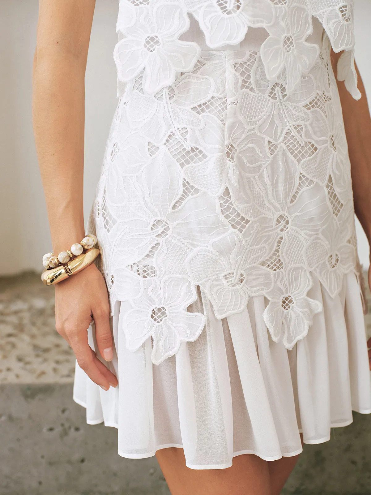 Sleeveless Floral Lace Ruffled Mini Dress sold by COMMENSE product image thumbnail 2