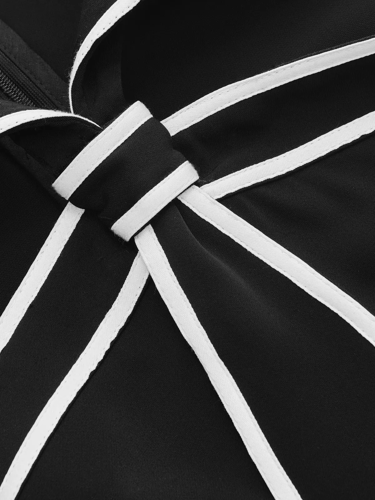 Tie Detail Contrast Piping Sleeveless Blouse sold by COMMENSE product image thumbnail 5