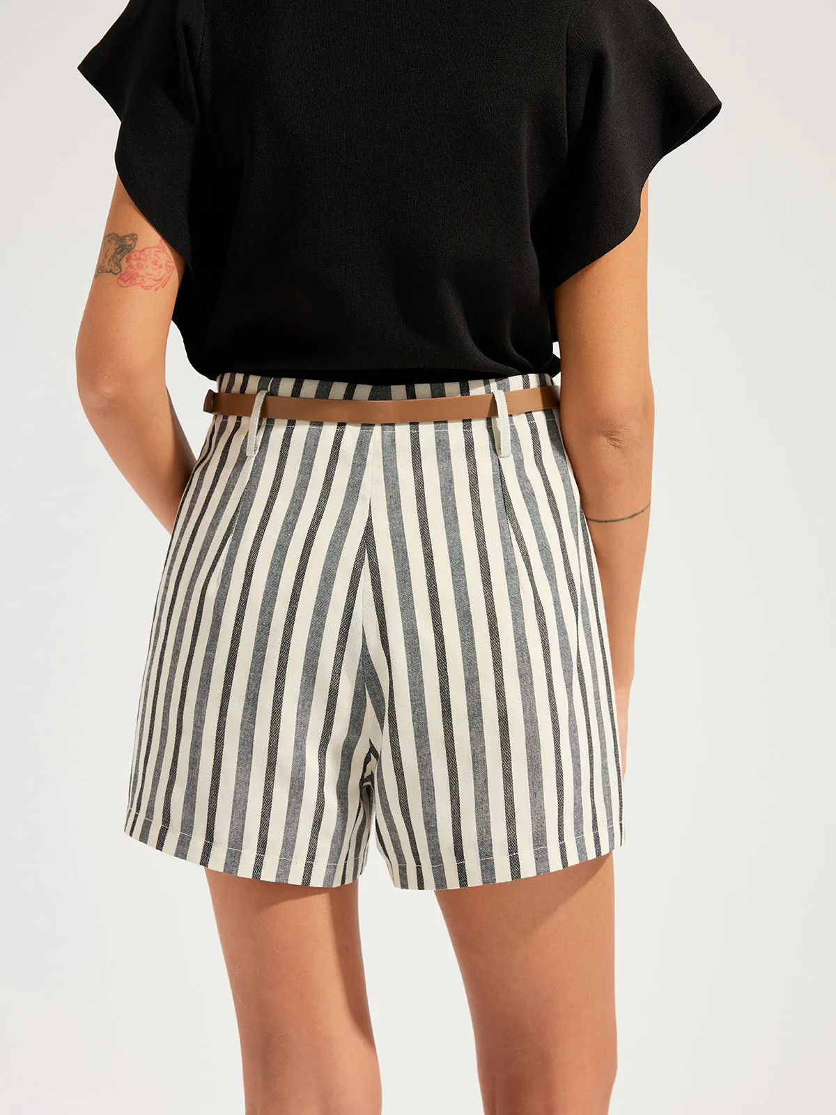 Striped Cotton Linen Belted Shorts sold by COMMENSE product image thumbnail 2