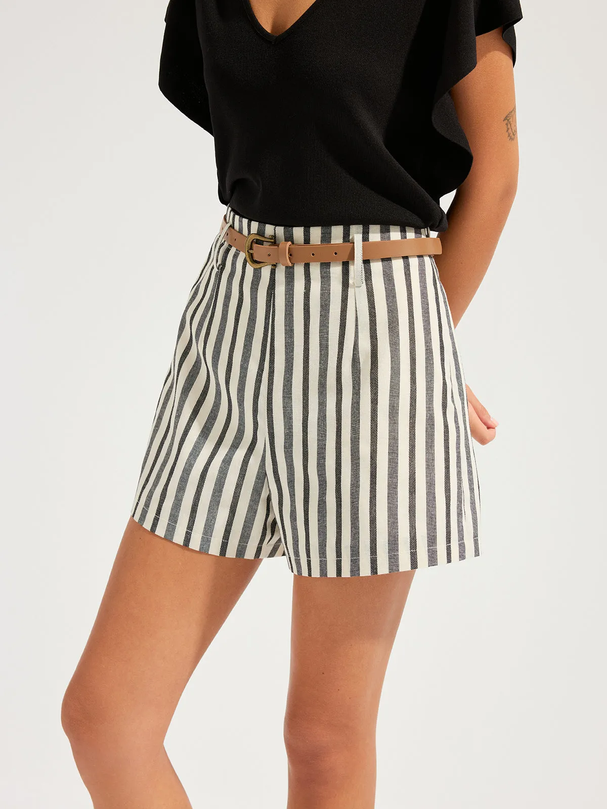 Striped Cotton Linen Belted Shorts sold by COMMENSE product image thumbnail 4