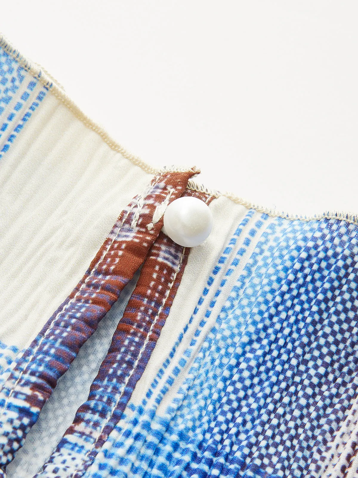 Plaid Crinkle Sleeveless Top sold by COMMENSE product image thumbnail 3