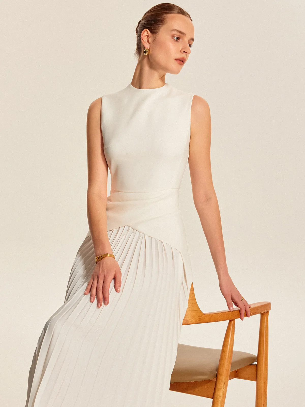 Sleeveless Pleated Midi Dress in Updated Fabric sold by COMMENSE product image thumbnail 2