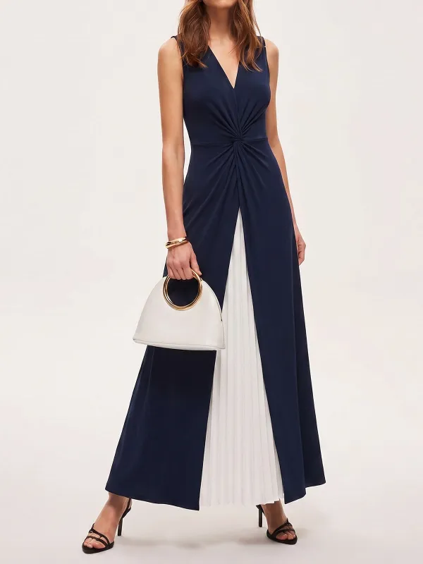 Sleeveless Twisted V-Neck Pleated Maxi Dress made by COMMENSE