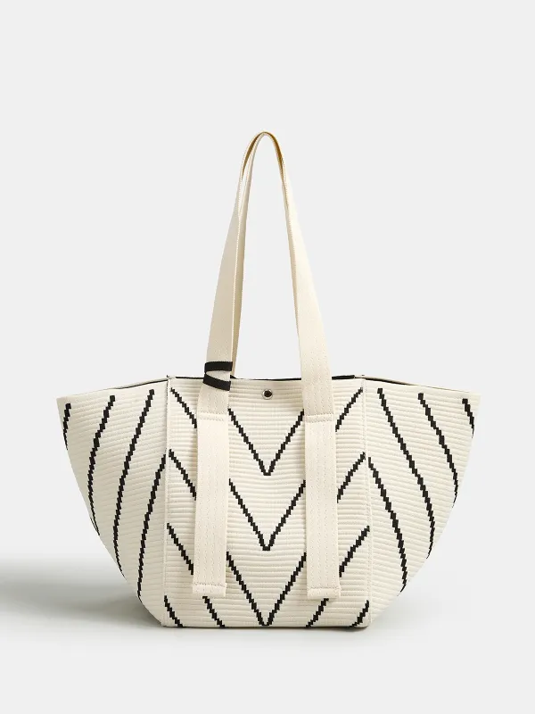 Chevron Pattern Large Tote Bag made by COMMENSE