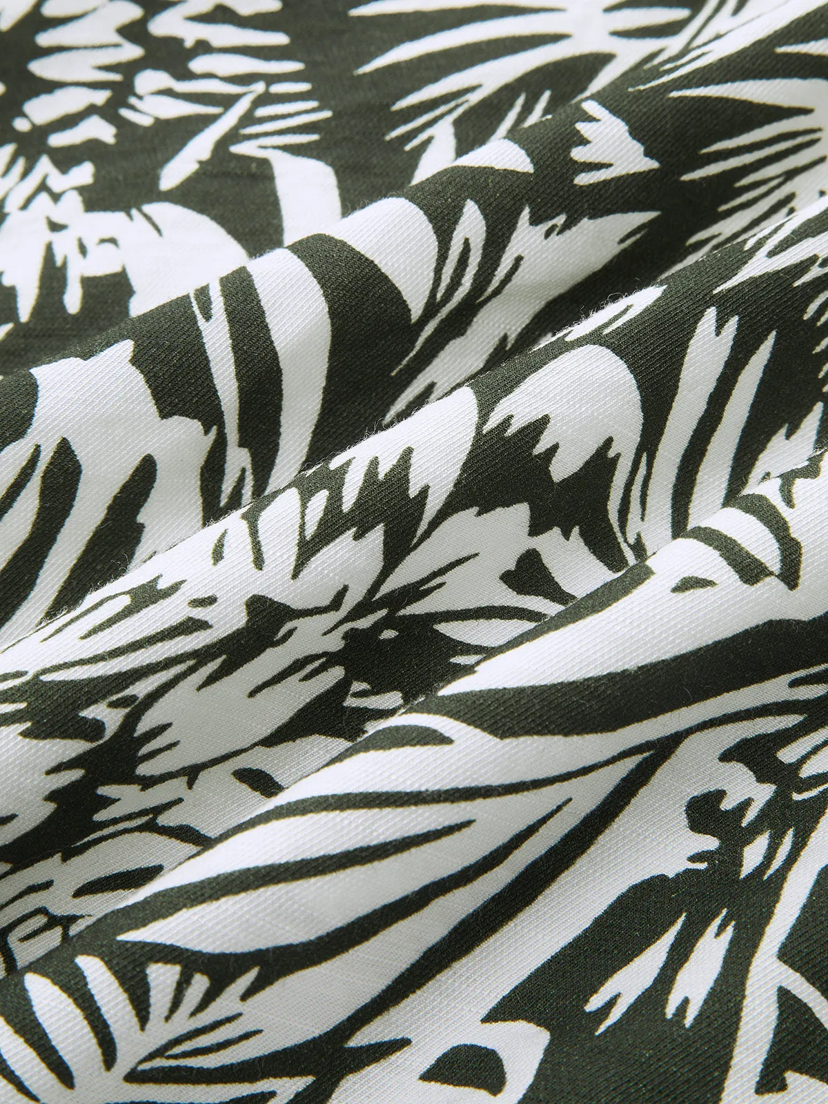 Fringe Hem Jungle Print Halter Maxi Dress sold by COMMENSE product image thumbnail 5