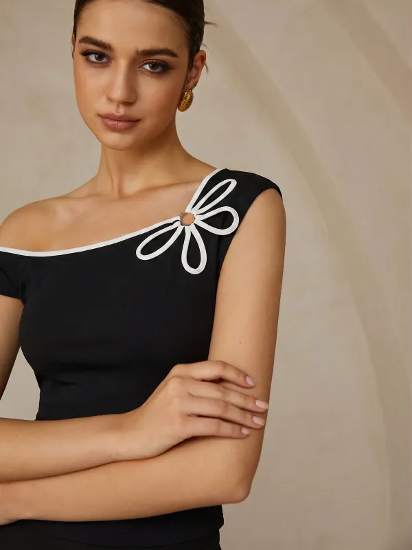 Flower Cutout One-Shoulder Top made by COMMENSE