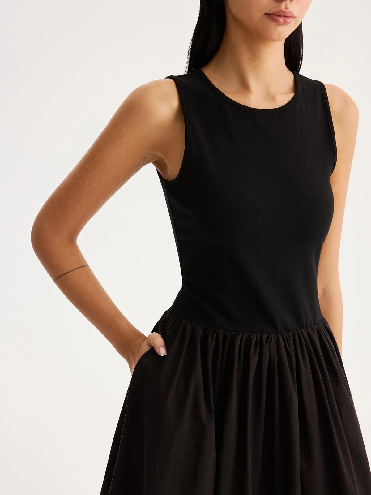Sleeveless Bubble Hem Maxi Dress sold by COMMENSE product image thumbnail 5