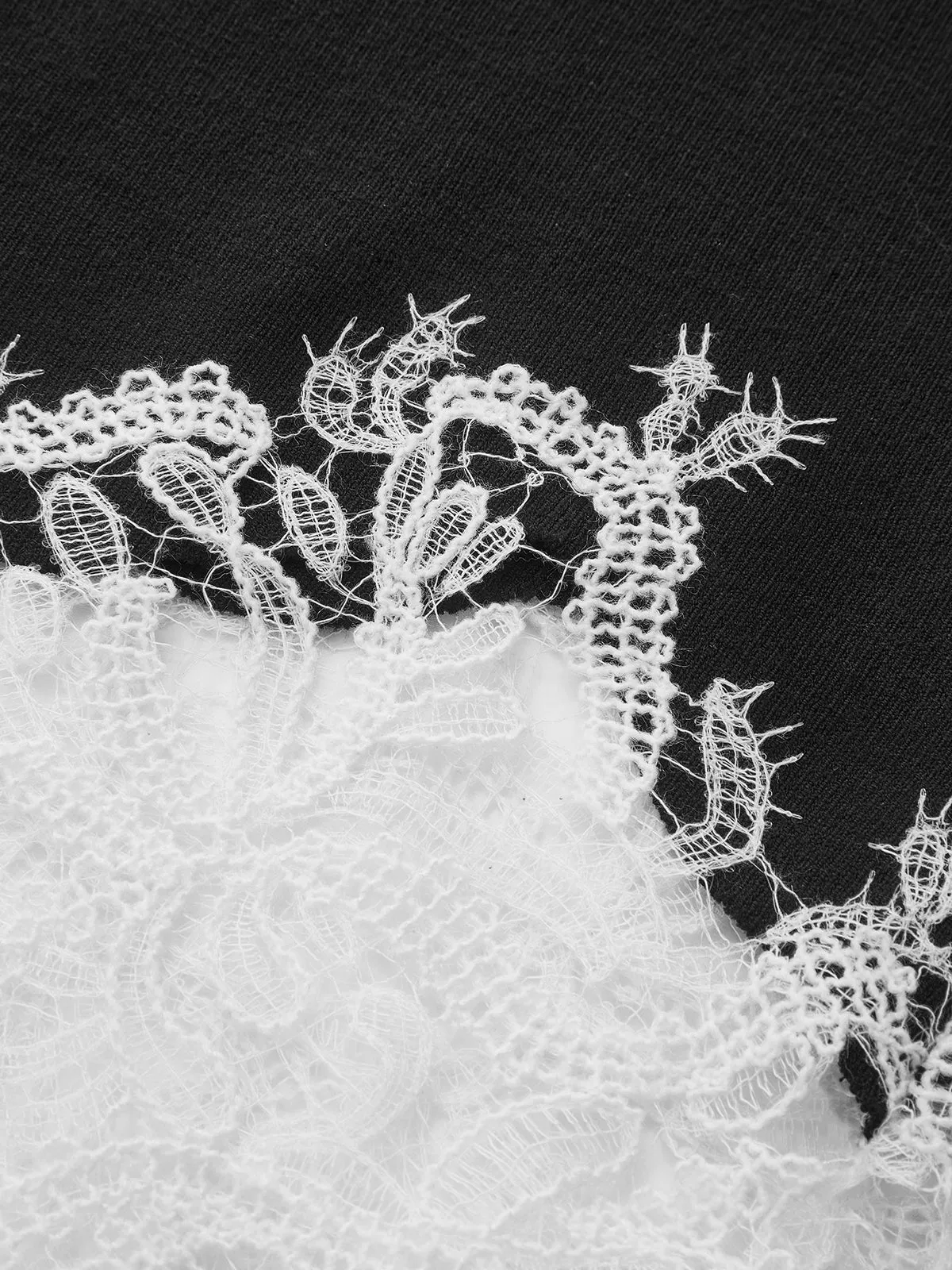 Keyhole Neck Lace Hem Tank Top sold by COMMENSE product image thumbnail 5