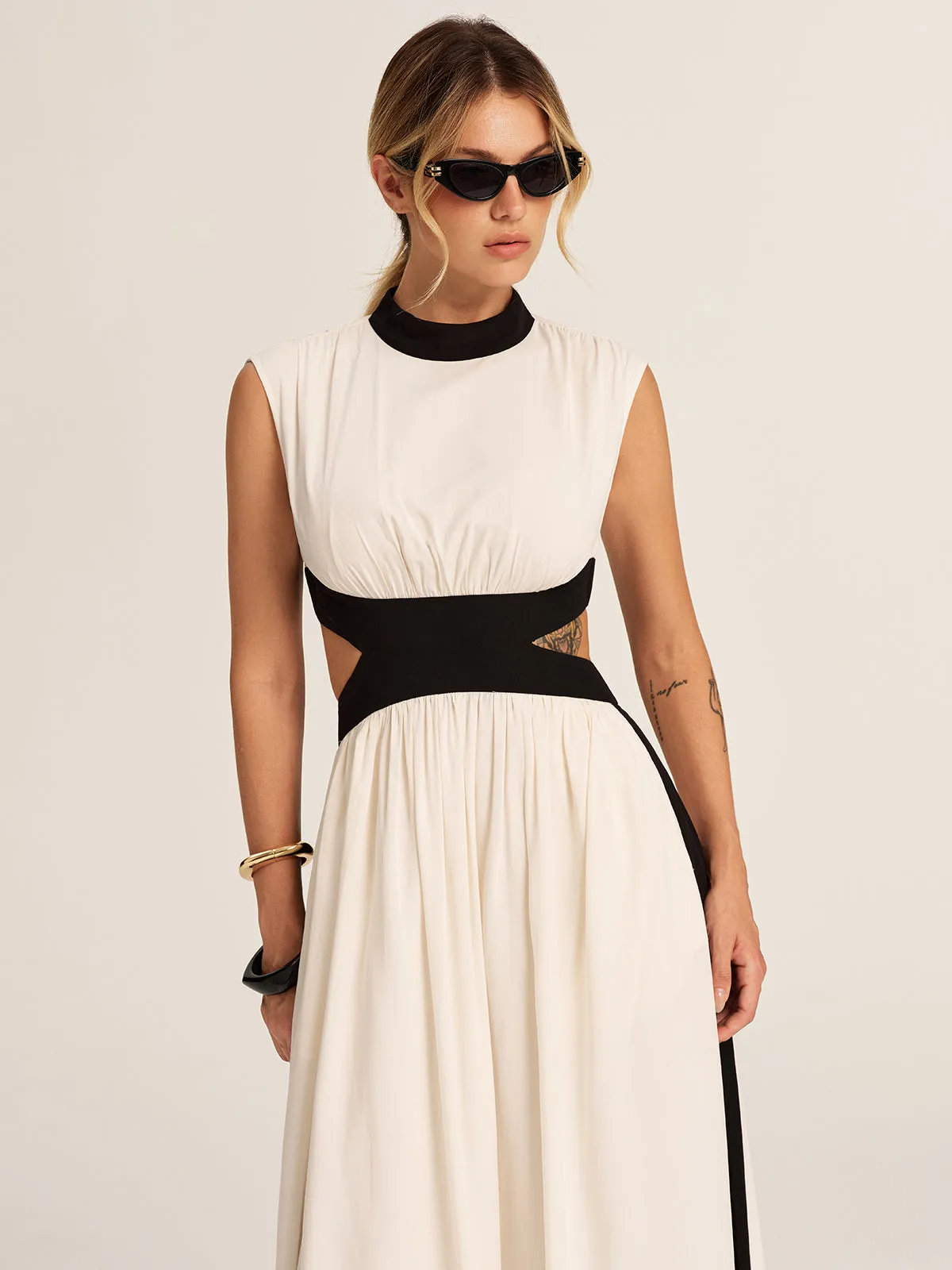 Color Block Cutout Pocketed Maxi Dress sold by COMMENSE product image thumbnail 3
