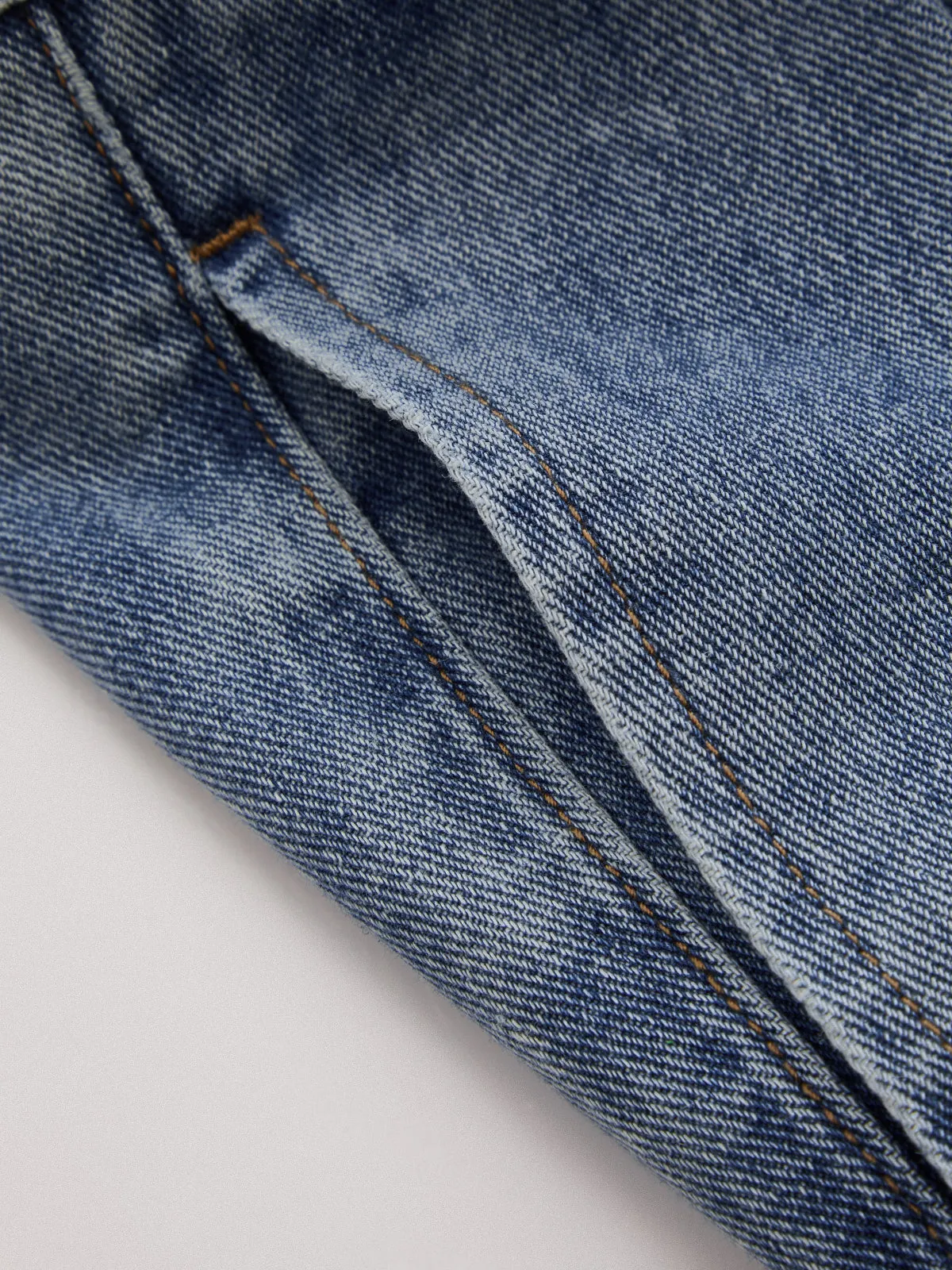 Structured Pleated Wide-Leg Jeans sold by COMMENSE product image thumbnail 3