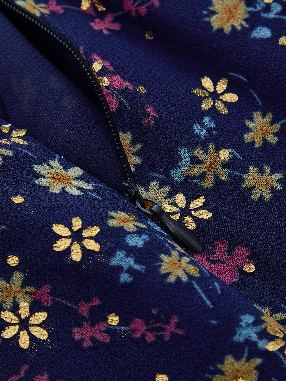 Ditsy Floral Chiffon Mini Dress sold by COMMENSE product image thumbnail 5