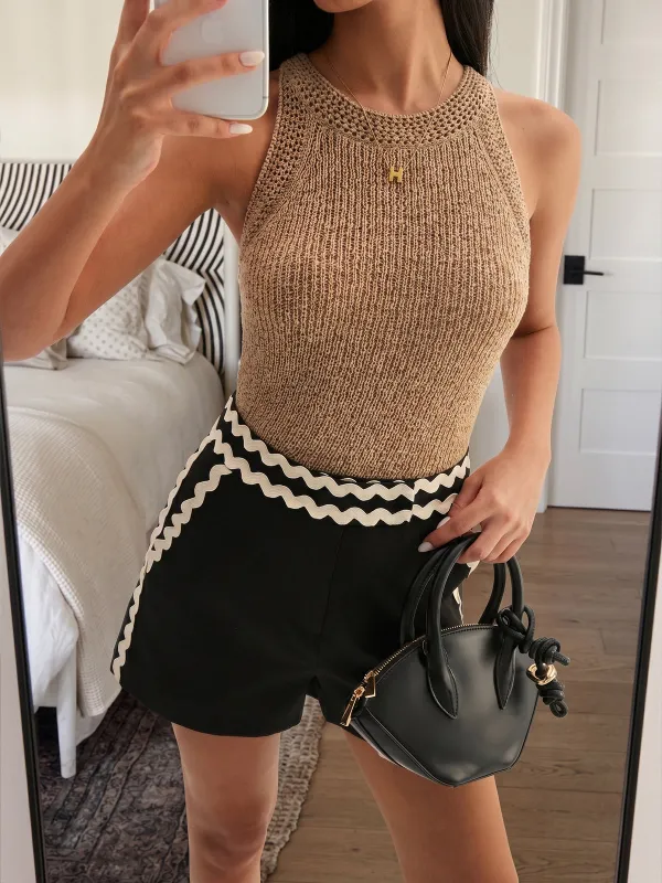 Wave Trim Mid Waist Casual Shorts made by COMMENSE
