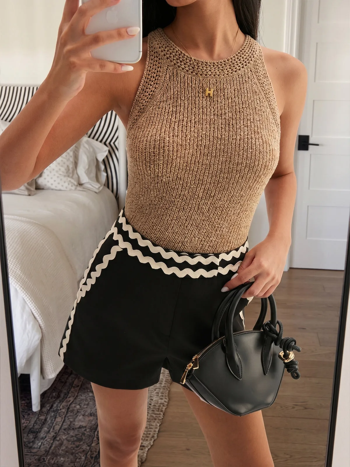 Wave Trim Mid Waist Casual Shorts sold by COMMENSE