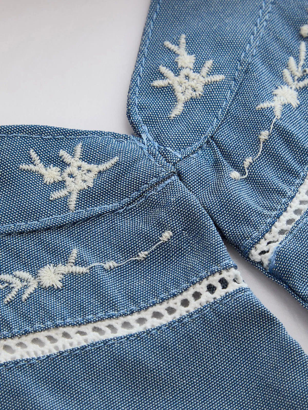 Embroidered Halter Cropped Tank Top sold by COMMENSE product image thumbnail 3