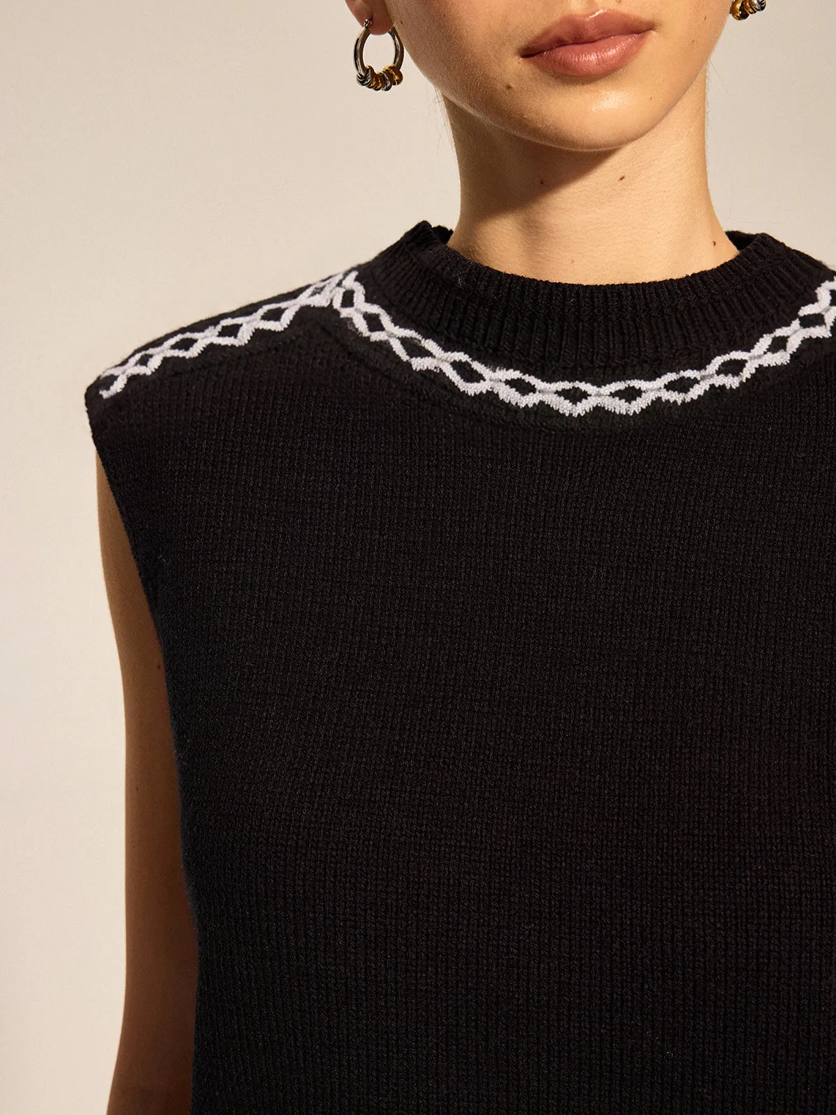 Diamond Trim Crew Neck Knit Tank Top sold by COMMENSE product image thumbnail 2