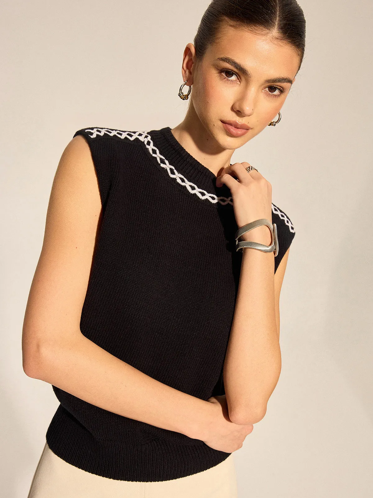Diamond Trim Crew Neck Knit Tank Top sold by COMMENSE product image thumbnail 3