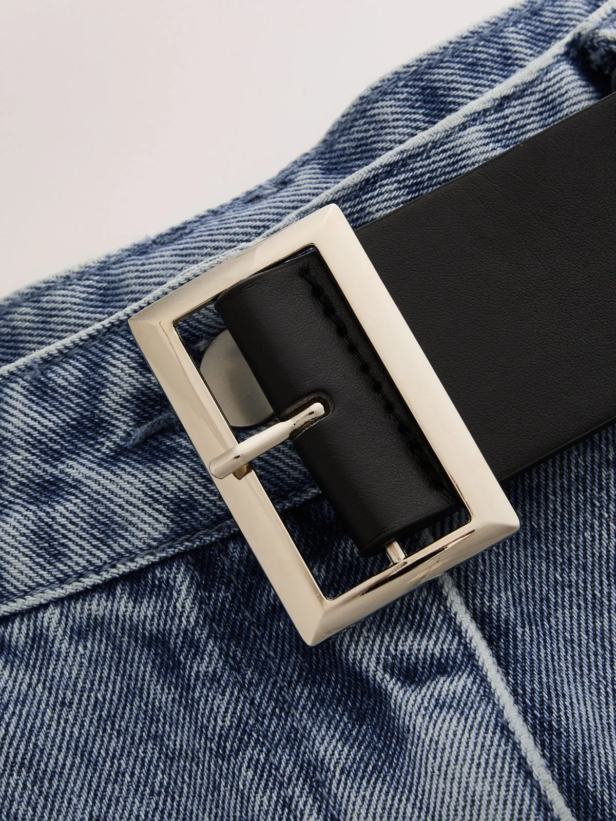 Belted Gathered Flared Denim Shorts sold by COMMENSE product image thumbnail 4