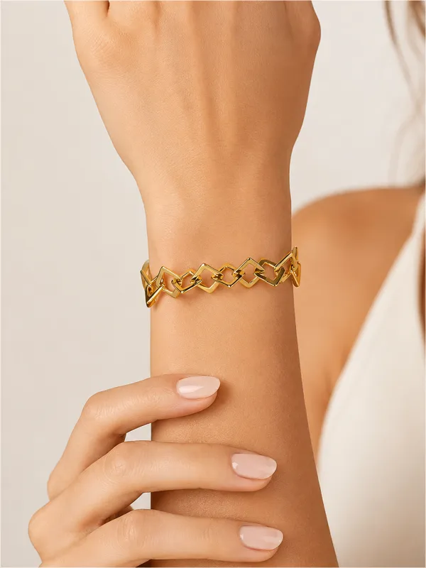 Interlocking Square Link Bracelet made by COMMENSE