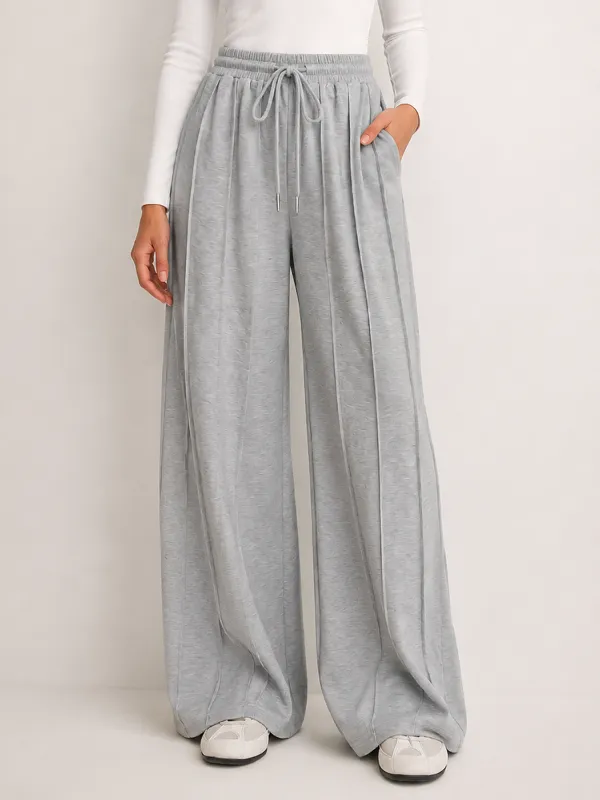Drawstring Waist Pleated Wide Leg Sweatpants made by COMMENSE
