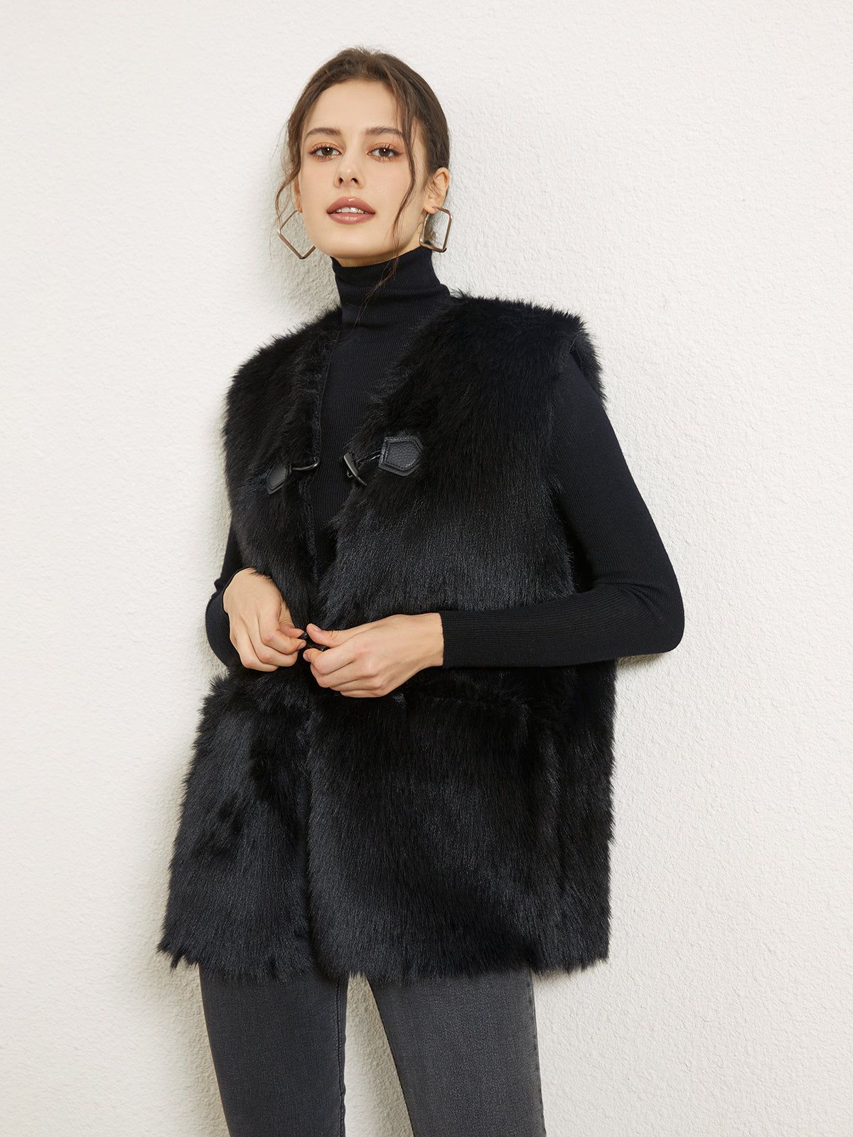 Essential Faux Fur Vest sold by COMMENSE product image thumbnail 5
