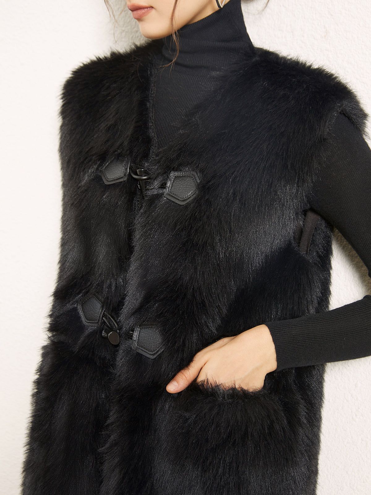 Essential Faux Fur Vest sold by COMMENSE product image thumbnail 3